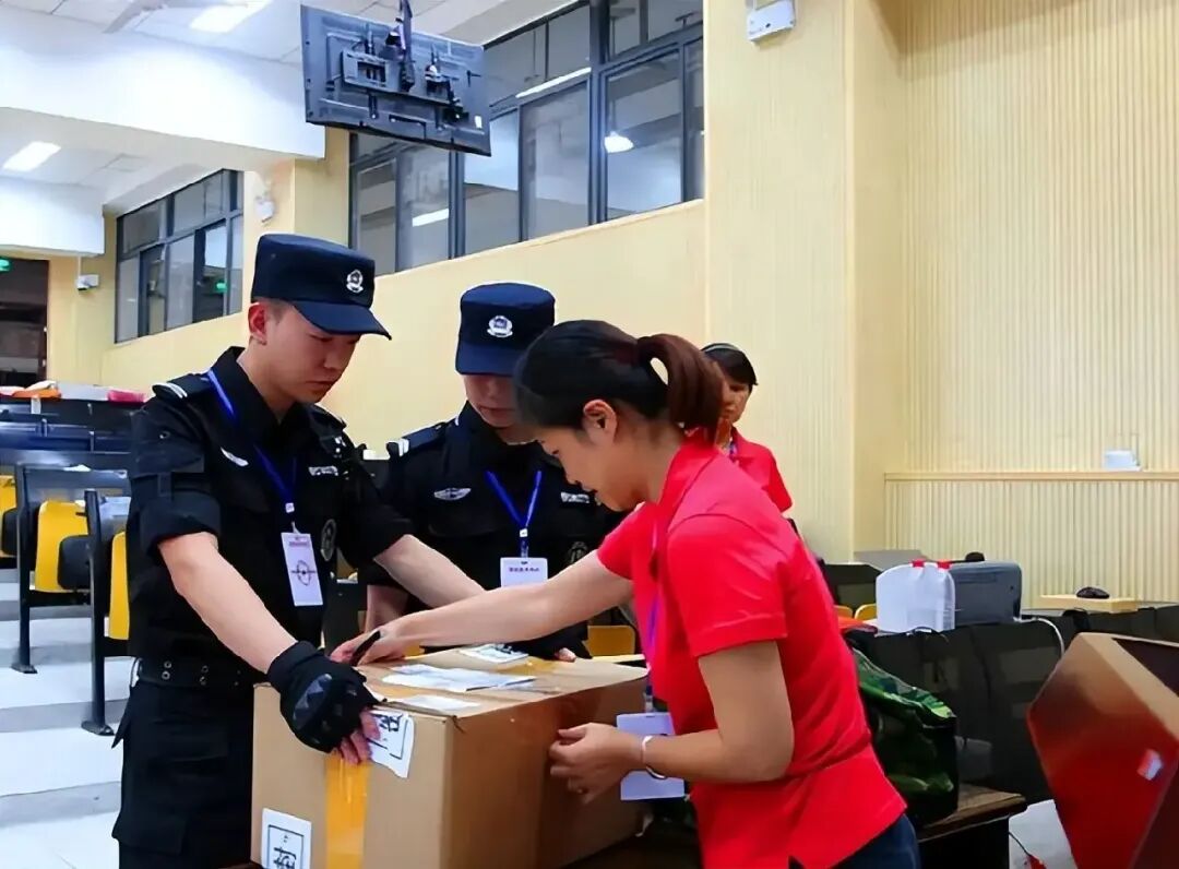 最严高考保密:一张试卷,守住千万人的公平底线-第4张图片-四季读书网