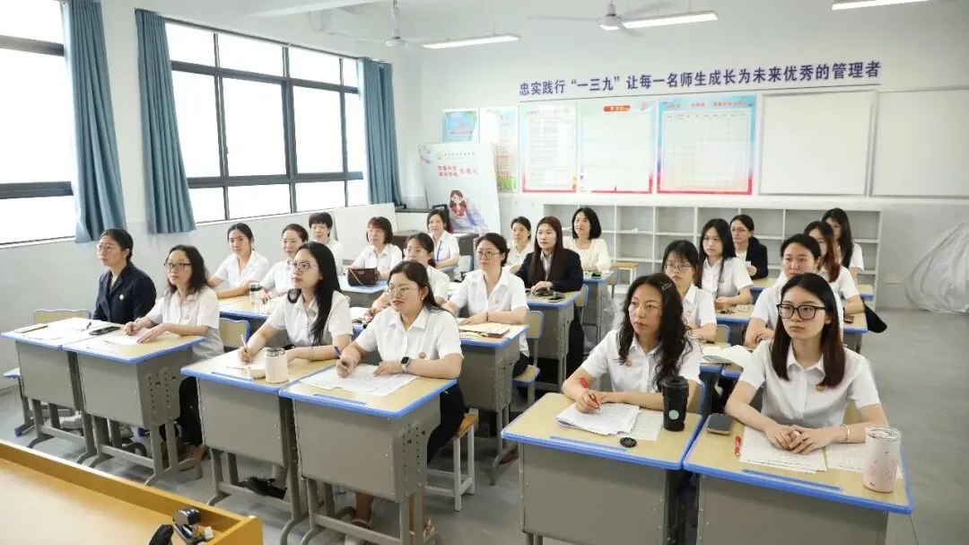 【高中部】真题赋能课堂,华泰高中青年教师比拼讲题硬实力-第33张图片-四季读书网