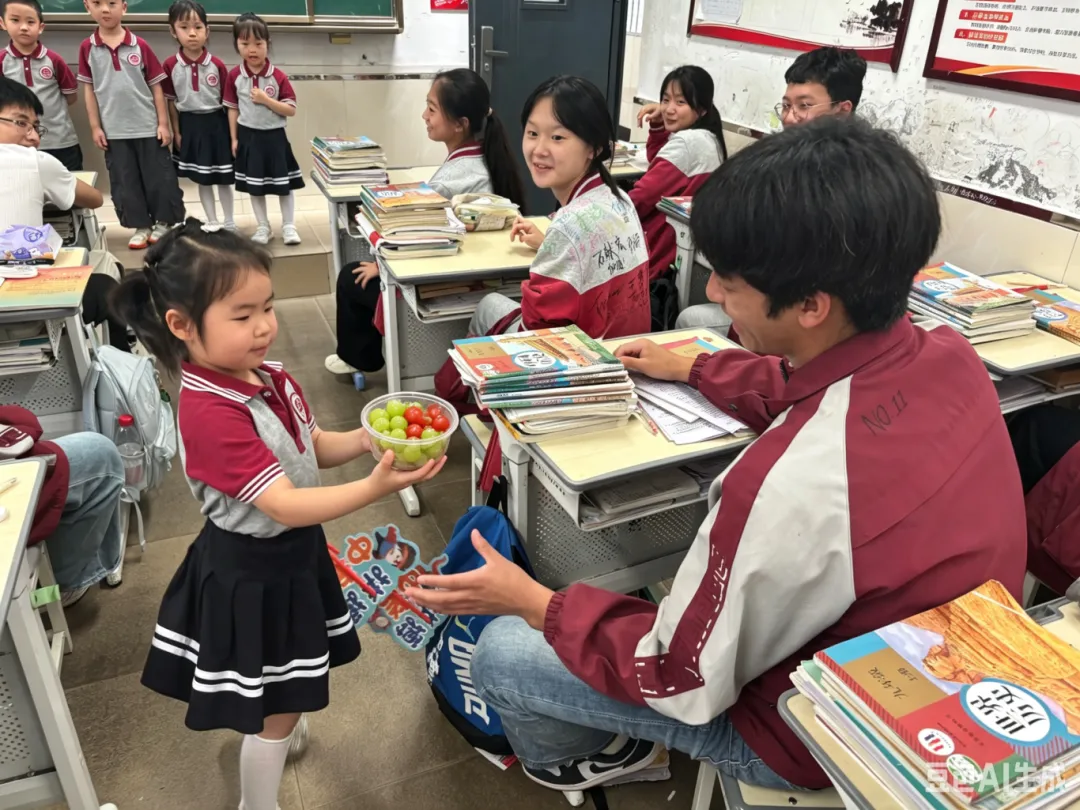 溱州幼儿园萌娃暖心助力中考-第51张图片-四季读书网 溱州幼儿园萌娃暖心助力中考-第51张图片-四季读书网