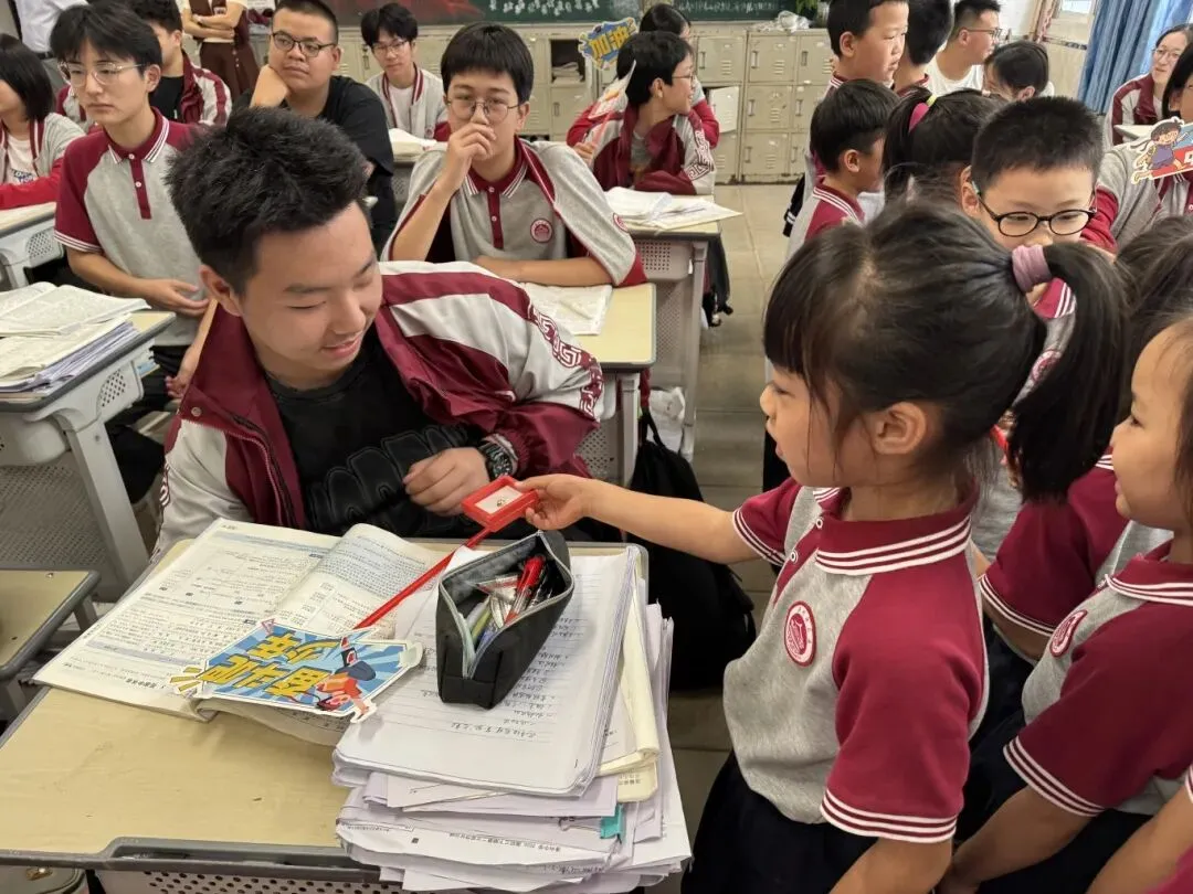 溱州幼儿园萌娃暖心助力中考-第52张图片-四季读书网 溱州幼儿园萌娃暖心助力中考-第52张图片-四季读书网