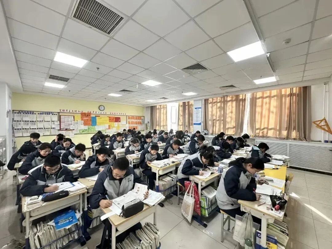 中考加油|少年自有凌云志,华新伴你启新程!-第7张图片-四季读书网 中考加油|少年自有凌云志,华新伴你启新程!-第7张图片-四季读书网