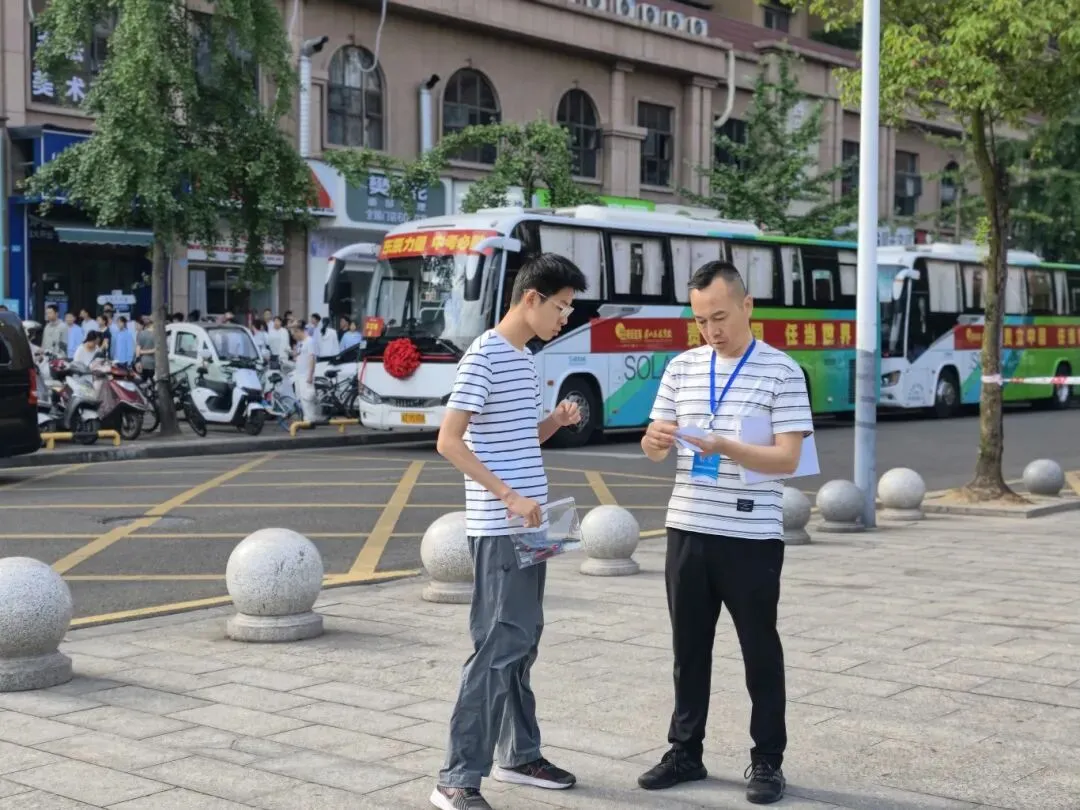 8649名东坡考生 中考加油-第17张图片-四季读书网