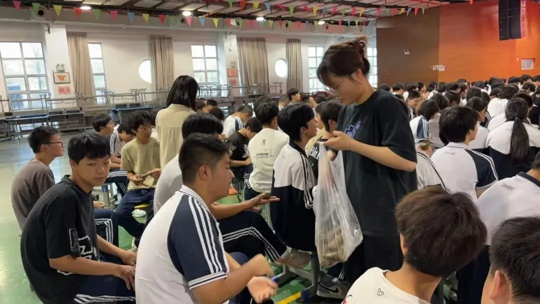 “粽情逐梦,决胜中考”—— 我校开展九年级中考减压主题活动-第23张图片-四季读书网 “粽情逐梦,决胜中考”—— 我校开展九年级中考减压主题活动-第23张图片-四季读书网