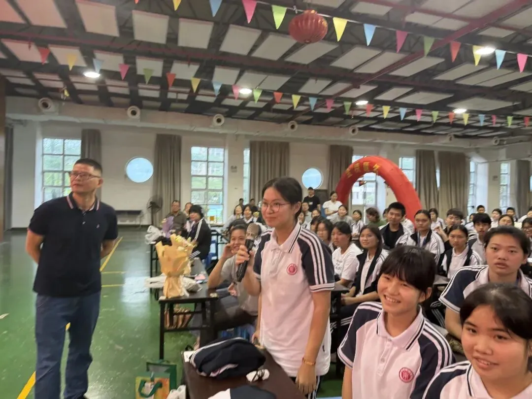 “粽情逐梦,决胜中考”—— 我校开展九年级中考减压主题活动-第24张图片-四季读书网 “粽情逐梦,决胜中考”—— 我校开展九年级中考减压主题活动-第24张图片-四季读书网