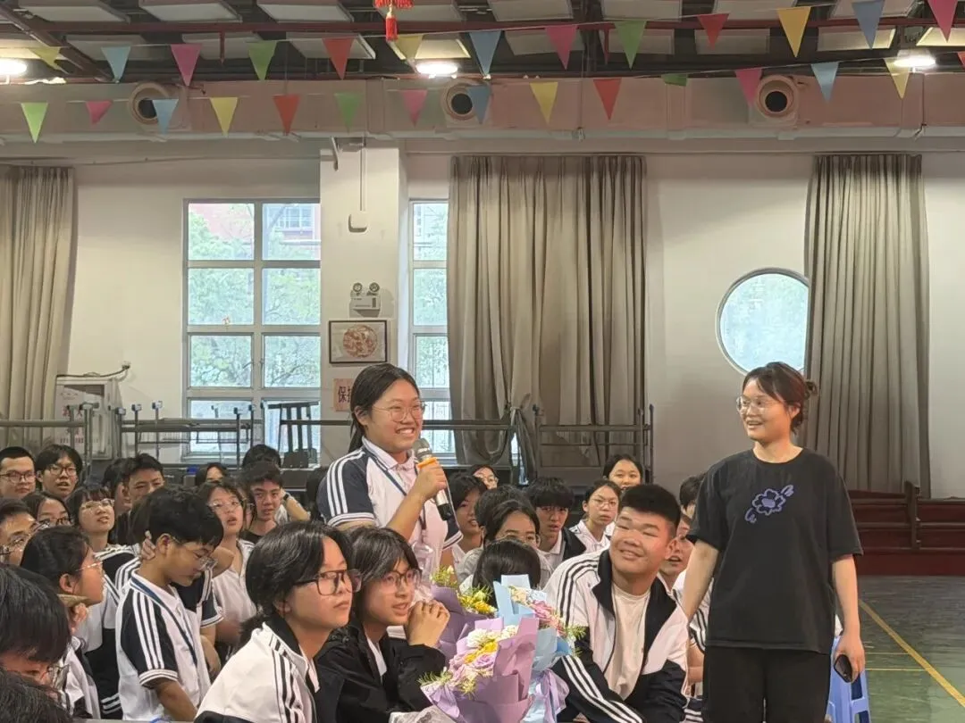 “粽情逐梦,决胜中考”—— 我校开展九年级中考减压主题活动-第25张图片-四季读书网 “粽情逐梦,决胜中考”—— 我校开展九年级中考减压主题活动-第25张图片-四季读书网