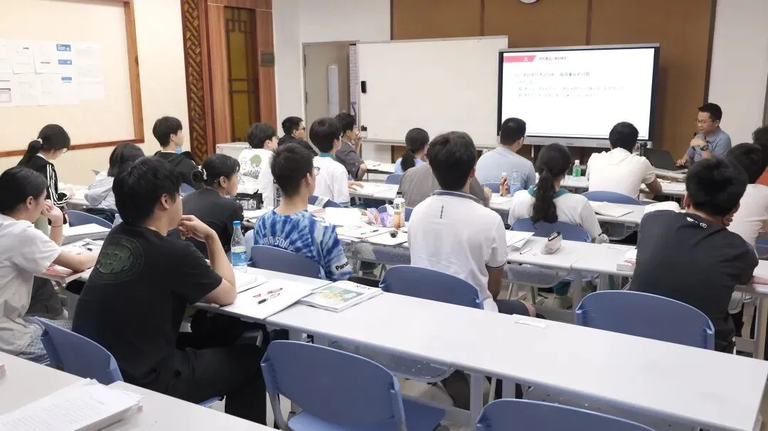 中考英语冲刺营-第11张图片-四季读书网 中考英语冲刺营-第11张图片-四季读书网