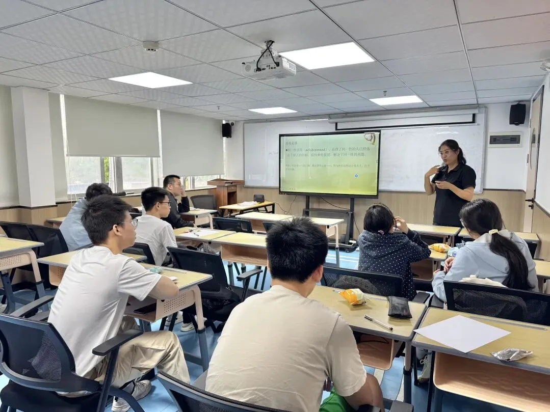 中考英语冲刺营-第21张图片-四季读书网 中考英语冲刺营-第21张图片-四季读书网