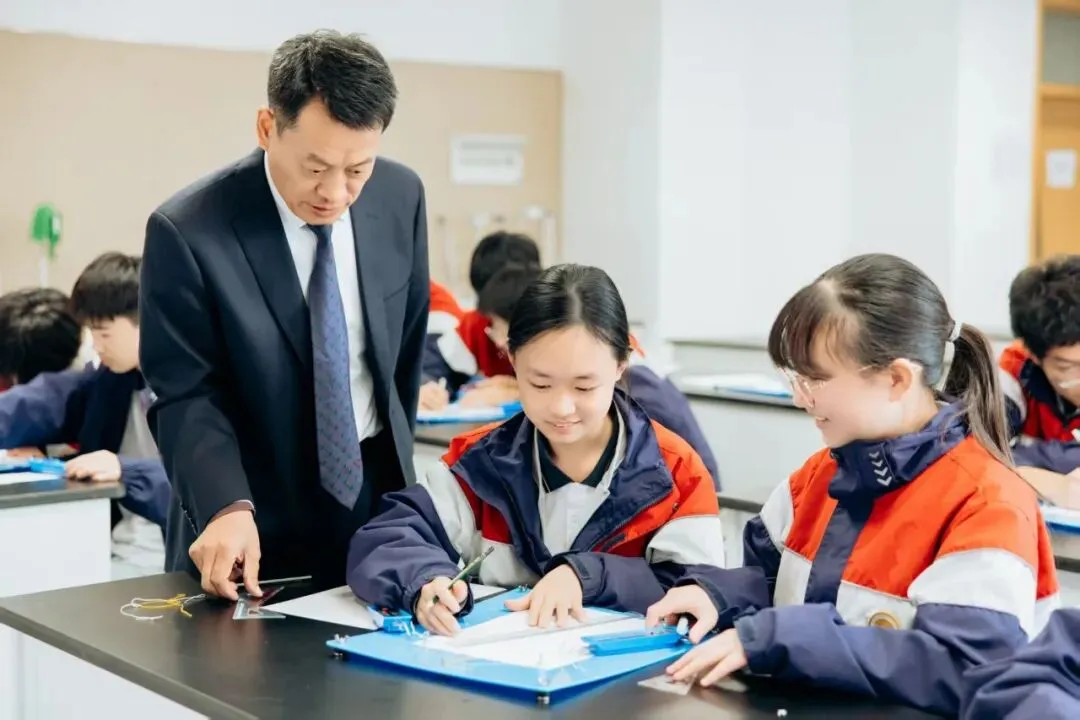 应届 + 复读同步启动|中考优生奖 + 高考奖学金,综合最高80万!-第50张图片-四季读书网