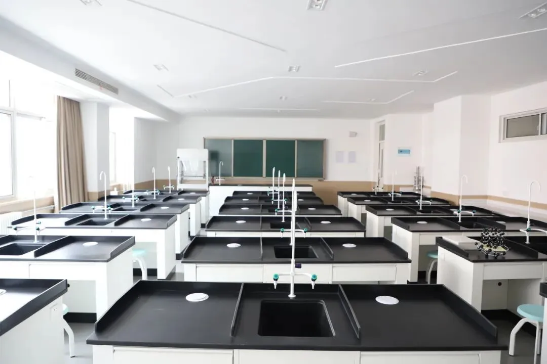 应届 + 复读同步启动|中考优生奖 + 高考奖学金,综合最高80万!-第61张图片-四季读书网