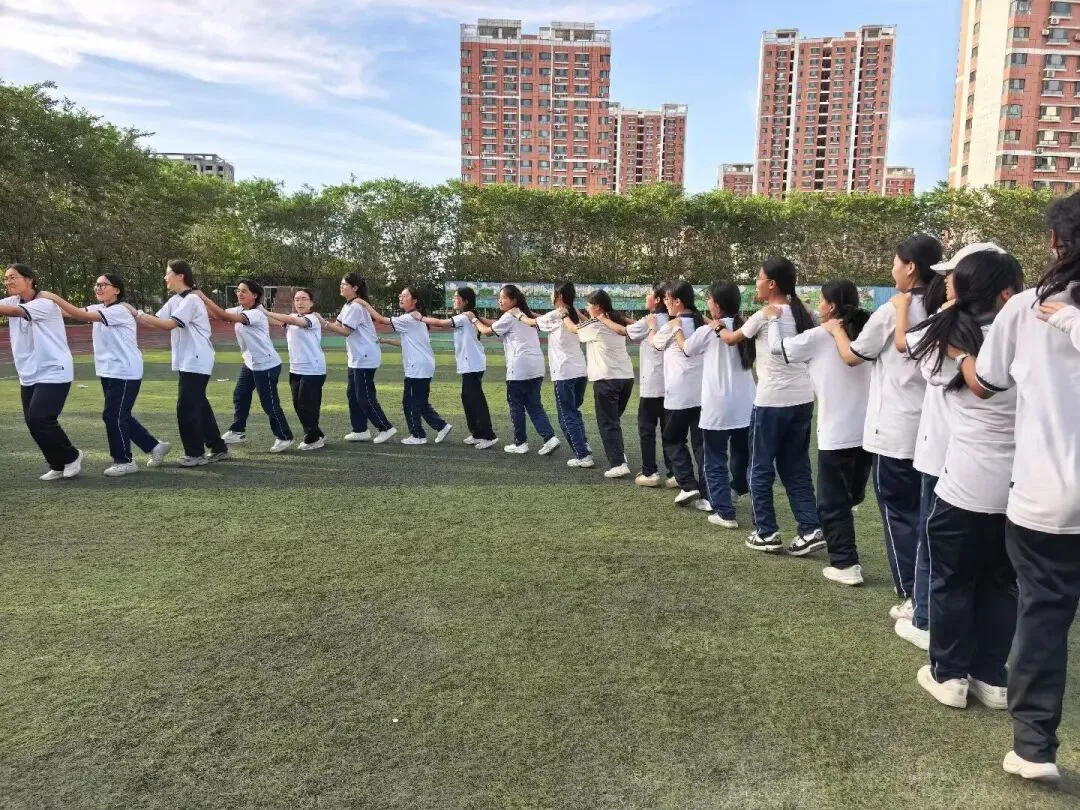 舒缓压力轻前行 凝心逐梦战中考——石河子第十一中学开展九年级前减压团辅-第13张图片-四季读书网 舒缓压力轻前行 凝心逐梦战中考——石河子第十一中学开展九年级前减压团辅-第13张图片-四季读书网