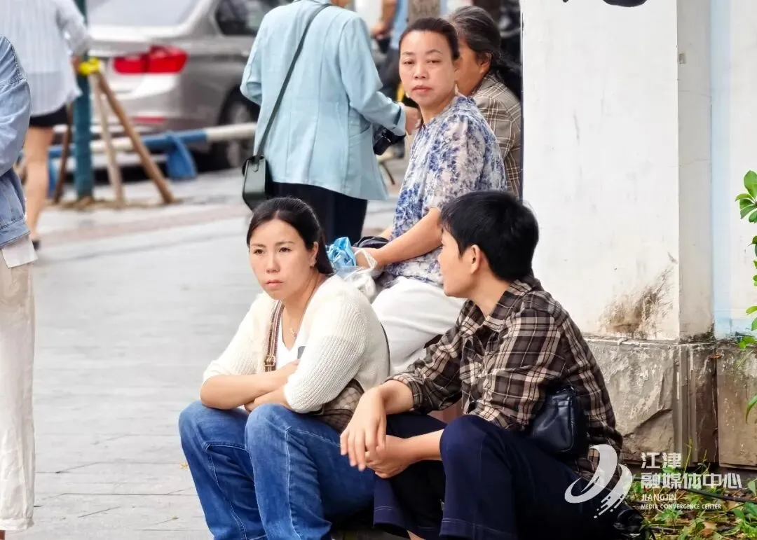 江津中考开考!1.3万名考生逐梦前行-第13张图片-四季读书网 江津中考开考!1.3万名考生逐梦前行-第13张图片-四季读书网