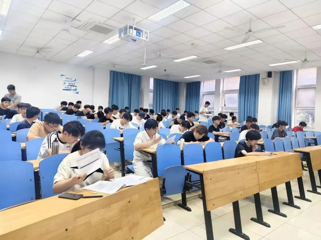 诚信筑考风 模考促提升|航空学院开展英语四六级诚信考试动员大会暨-第4张图片-四季读书网 诚信筑考风 模考促提升|航空学院开展英语四六级诚信考试动员大会暨-第4张图片-四季读书网