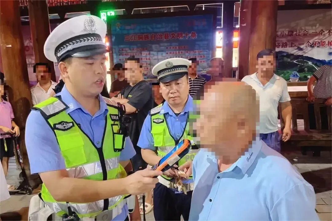 今日早观察 | “模考648分孤女被阻止参加高考”?“方姐”被抓!-第3张图片-四季读书网 今日早观察 | “模考648分孤女被阻止参加高考”?“方姐”被抓!-第3张图片-四季读书网
