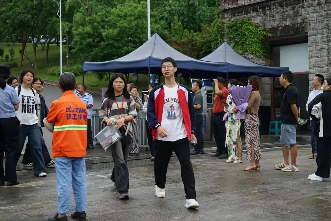 直击中考首日!云阳10853名学子奔赴考场-第23张图片-四季读书网