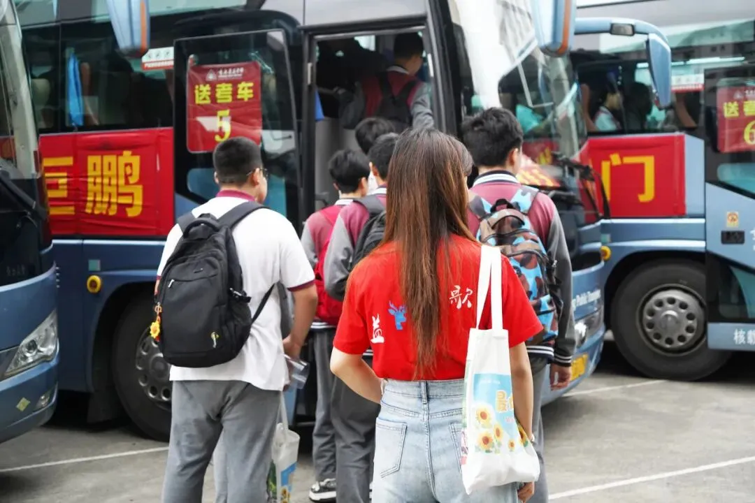 聚力护航中考,广益初三学子执笔逐光!-第18张图片-四季读书网 聚力护航中考,广益初三学子执笔逐光!-第18张图片-四季读书网