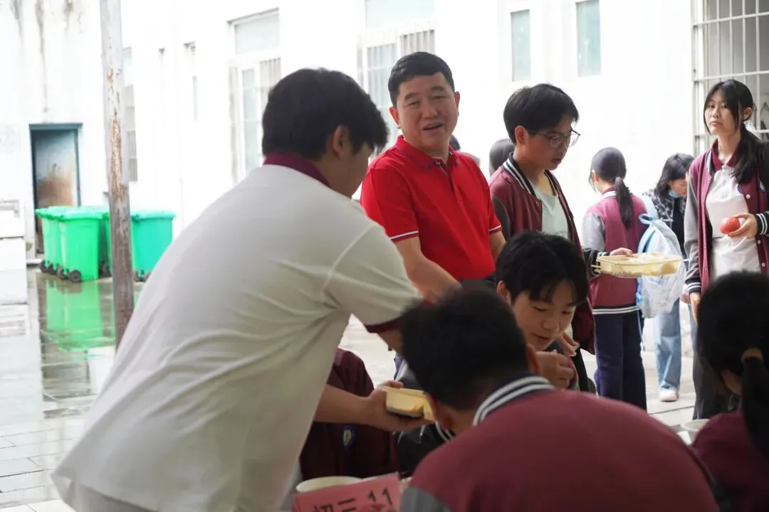 聚力护航中考,广益初三学子执笔逐光!-第33张图片-四季读书网 聚力护航中考,广益初三学子执笔逐光!-第33张图片-四季读书网