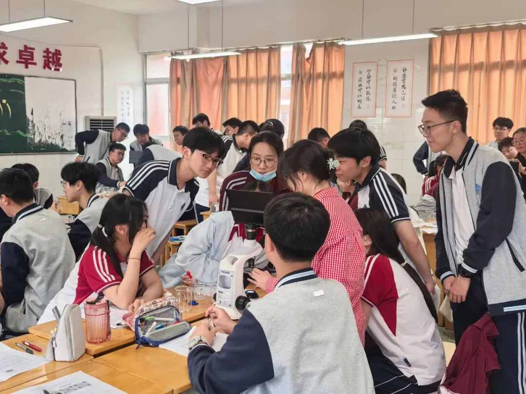 中考招生季-盐城市第一中学:聚力高质量发展 建设高品质高中-第6张图片-四季读书网 中考招生季-盐城市第一中学:聚力高质量发展 建设高品质高中-第6张图片-四季读书网