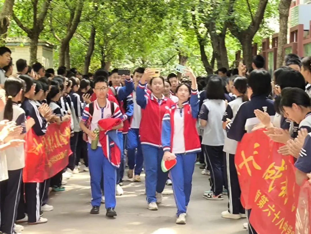 “全力以赴,中考加油!”-第2张图片-四季读书网 “全力以赴,中考加油!”-第2张图片-四季读书网