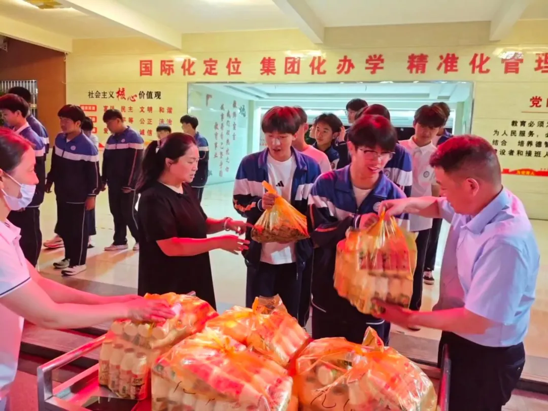 新乡县新时代学校暖胃更暖心---助力中考-第10张图片-四季读书网