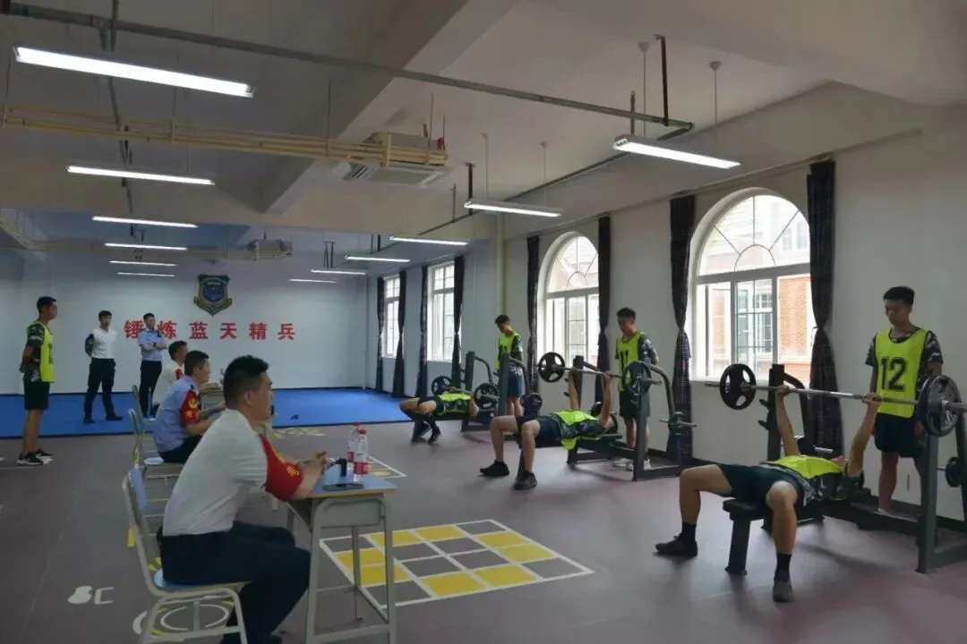 中考报读:民航空中安全保卫专业-第24张图片-四季读书网 中考报读:民航空中安全保卫专业-第24张图片-四季读书网