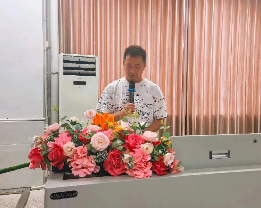 凝心聚力迎中考 殷殷期许助前行——鹤山初级中学举行初三中考誓师大会-第11张图片-四季读书网 凝心聚力迎中考 殷殷期许助前行——鹤山初级中学举行初三中考誓师大会-第11张图片-四季读书网