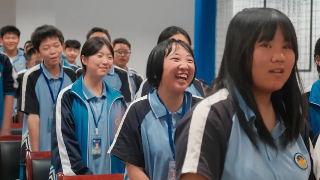 凝心聚力迎中考 殷殷期许助前行——鹤山初级中学举行初三中考誓师大会-第22张图片-四季读书网 凝心聚力迎中考 殷殷期许助前行——鹤山初级中学举行初三中考誓师大会-第22张图片-四季读书网
