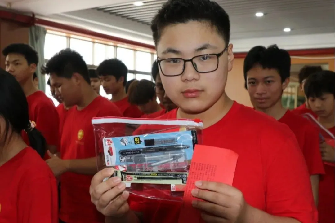 【中考加油!】以青春之名,赴梦想之约 —— 龙山学校 2026 届动员大会圆满举行-第34张图片-四季读书网