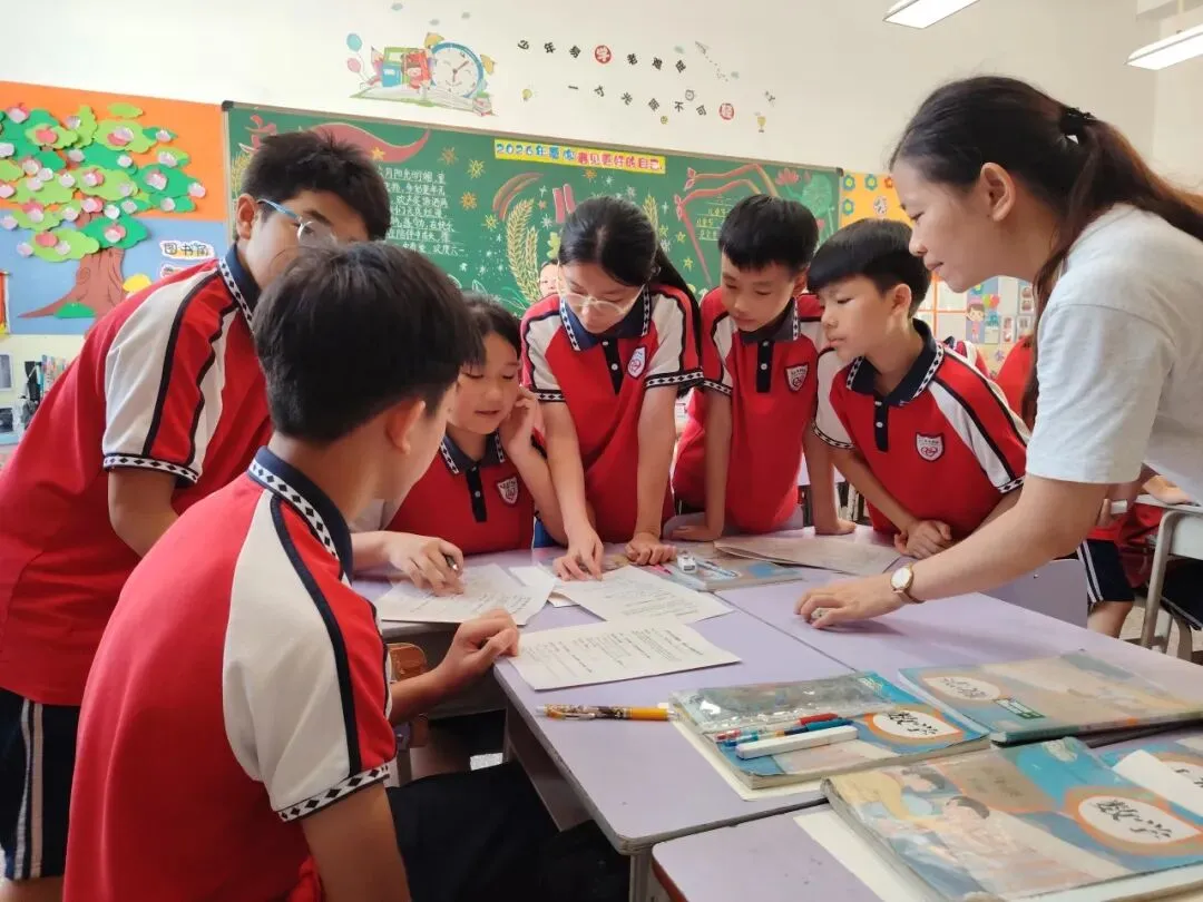 以榜样之光,燃冲刺之志|九年级模拟考表彰大会-第44张图片-四季读书网