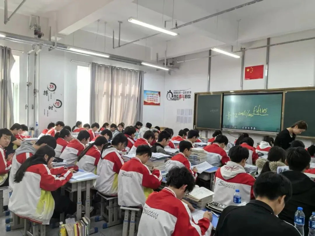 冲刺2027中考!兰州新区成功学校中考复读二校优质复读席位火热预定中-第26张图片-四季读书网