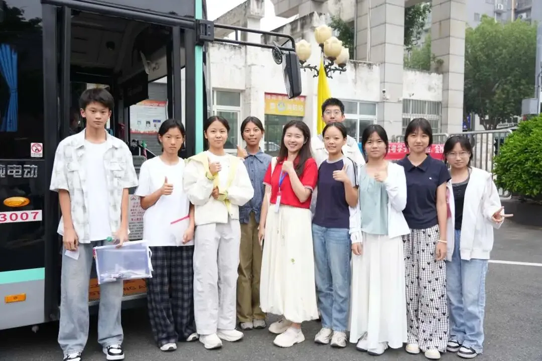 中考首日丨少年!加油冲!-第4张图片-四季读书网