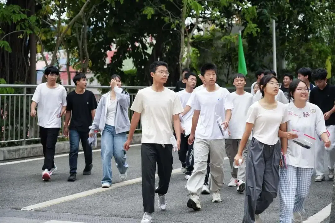 中考首日丨少年!加油冲!-第5张图片-四季读书网