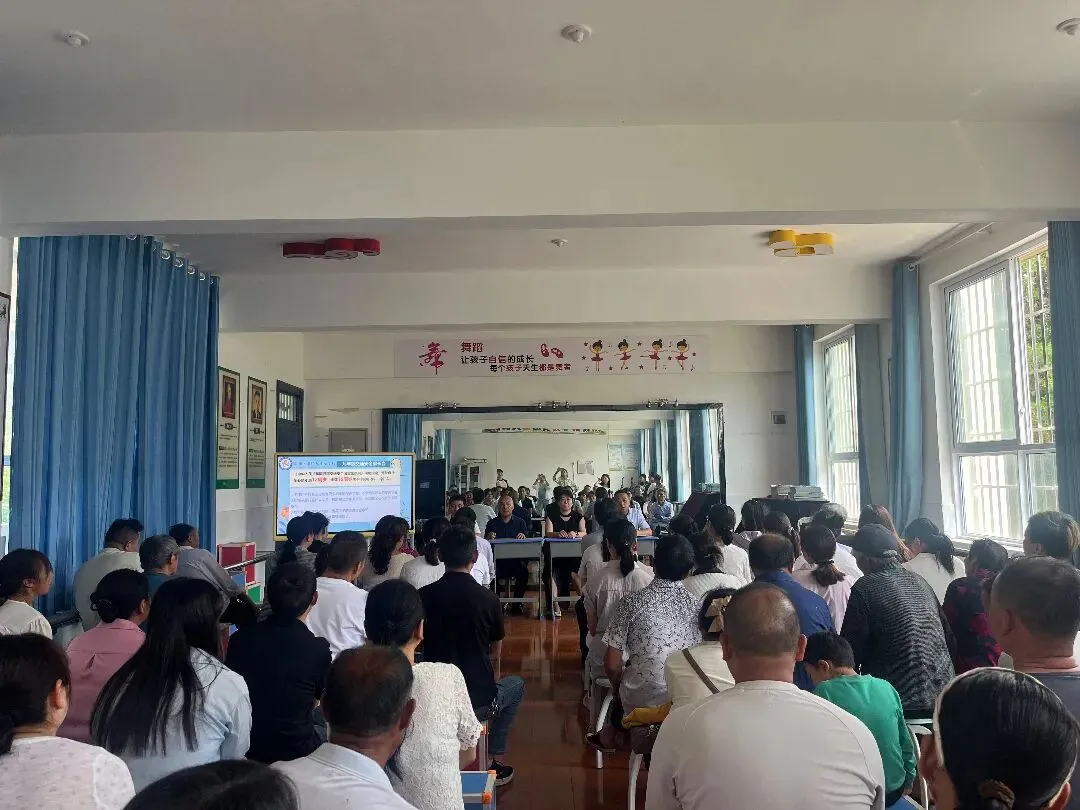 暖心护航中考 家长共学成长——法镇妇联开展中考考前专题讲座-第3张图片-四季读书网 暖心护航中考 家长共学成长——法镇妇联开展中考考前专题讲座-第3张图片-四季读书网