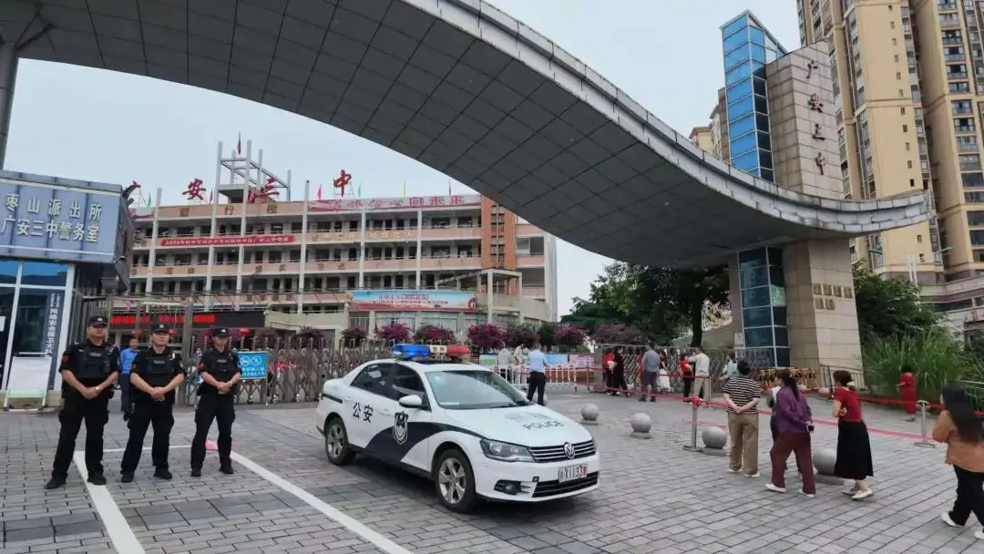 【护航中考】一路“警”色相伴,护航青春远航-第4张图片-四季读书网 【护航中考】一路“警”色相伴,护航青春远航-第4张图片-四季读书网