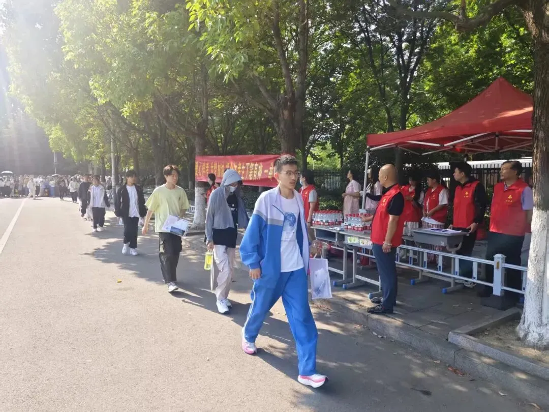 中考,薛城少年今日振翅起航-第3张图片-四季读书网 中考,薛城少年今日振翅起航-第3张图片-四季读书网