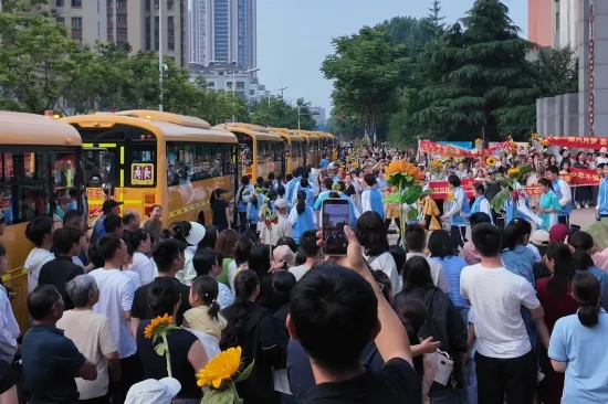 今天,日照中考开考!直击现场……-第15张图片-四季读书网 今天,日照中考开考!直击现场……-第15张图片-四季读书网