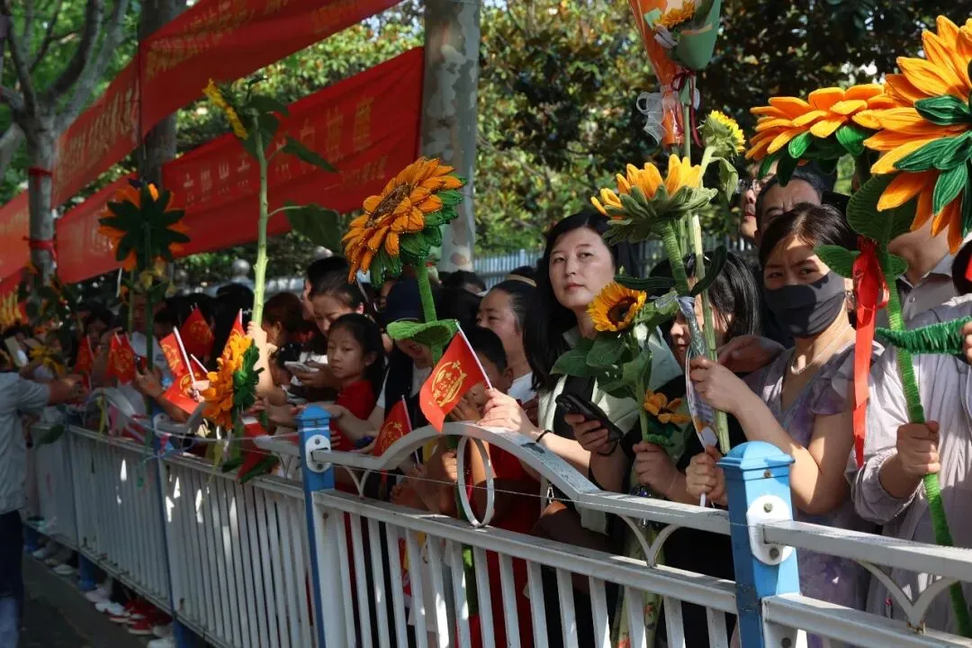 今天,日照中考开考!直击现场……-第18张图片-四季读书网 今天,日照中考开考!直击现场……-第18张图片-四季读书网