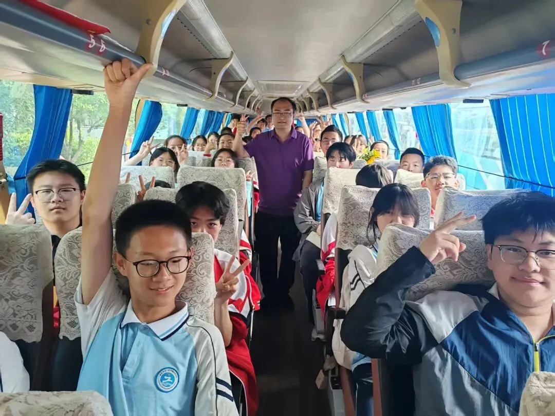 中考加油!现场直击!-第17张图片-四季读书网 中考加油!现场直击!-第17张图片-四季读书网