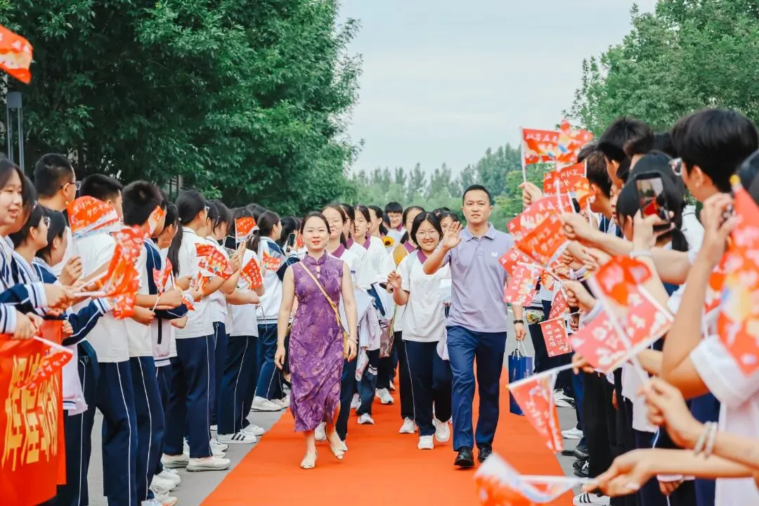印象邹渤(16)| 中考出征!这一刻,邹渤少年燃爆了-第2张图片-四季读书网