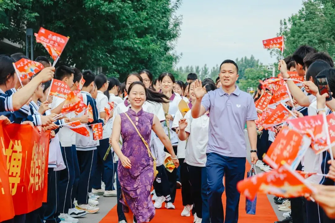 印象邹渤(16)| 中考出征!这一刻,邹渤少年燃爆了-第14张图片-四季读书网