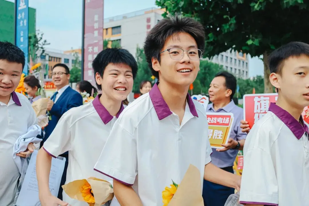 印象邹渤(16)| 中考出征!这一刻,邹渤少年燃爆了-第19张图片-四季读书网