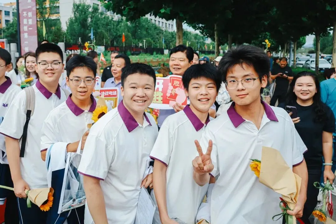 印象邹渤(16)| 中考出征!这一刻,邹渤少年燃爆了-第25张图片-四季读书网