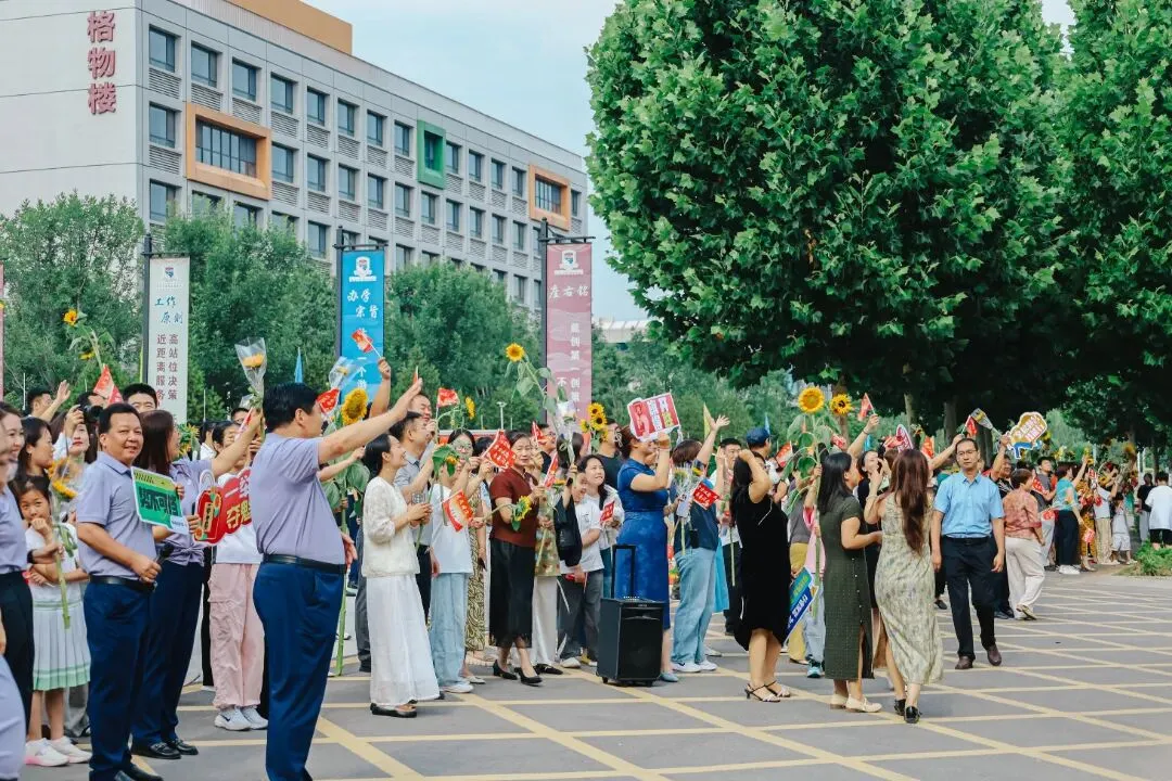 印象邹渤(16)| 中考出征!这一刻,邹渤少年燃爆了-第30张图片-四季读书网
