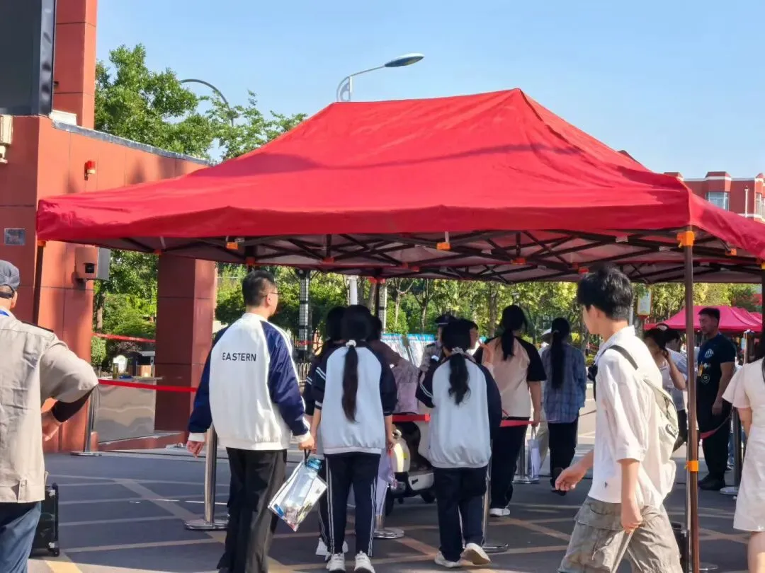 中考首日,落笔生花!-第8张图片-四季读书网