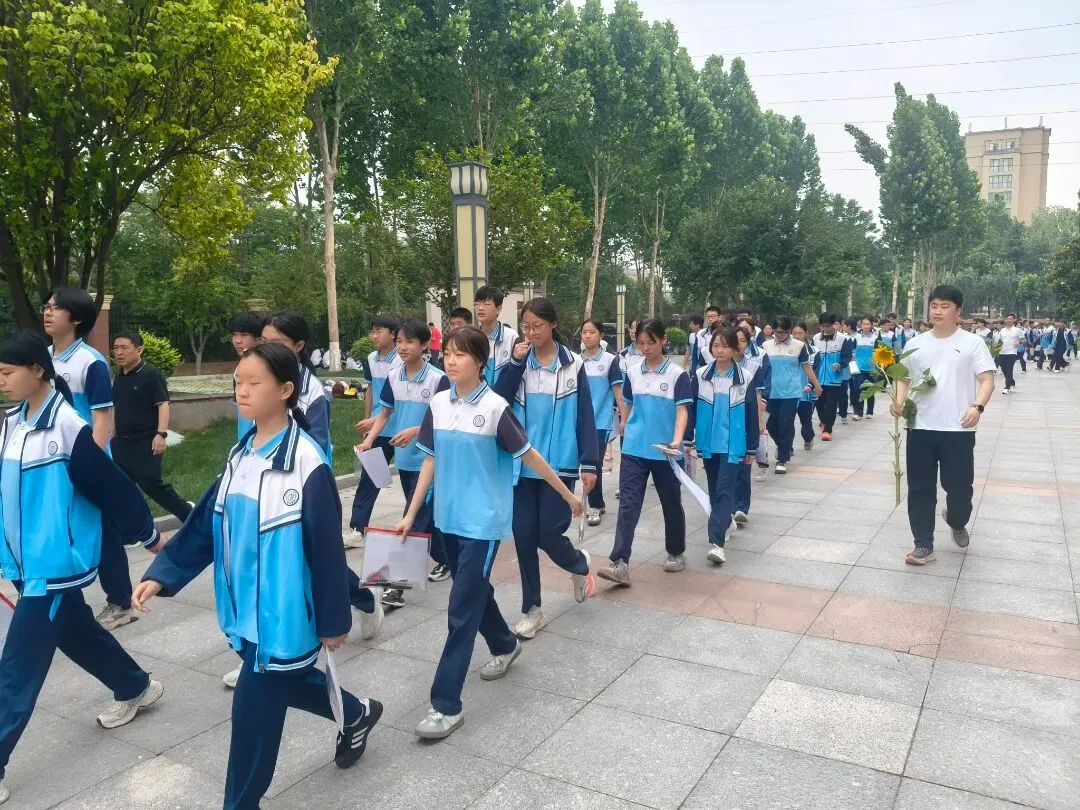 今日中考 | 青春执笔 寿光少年自信出征-第30张图片-四季读书网