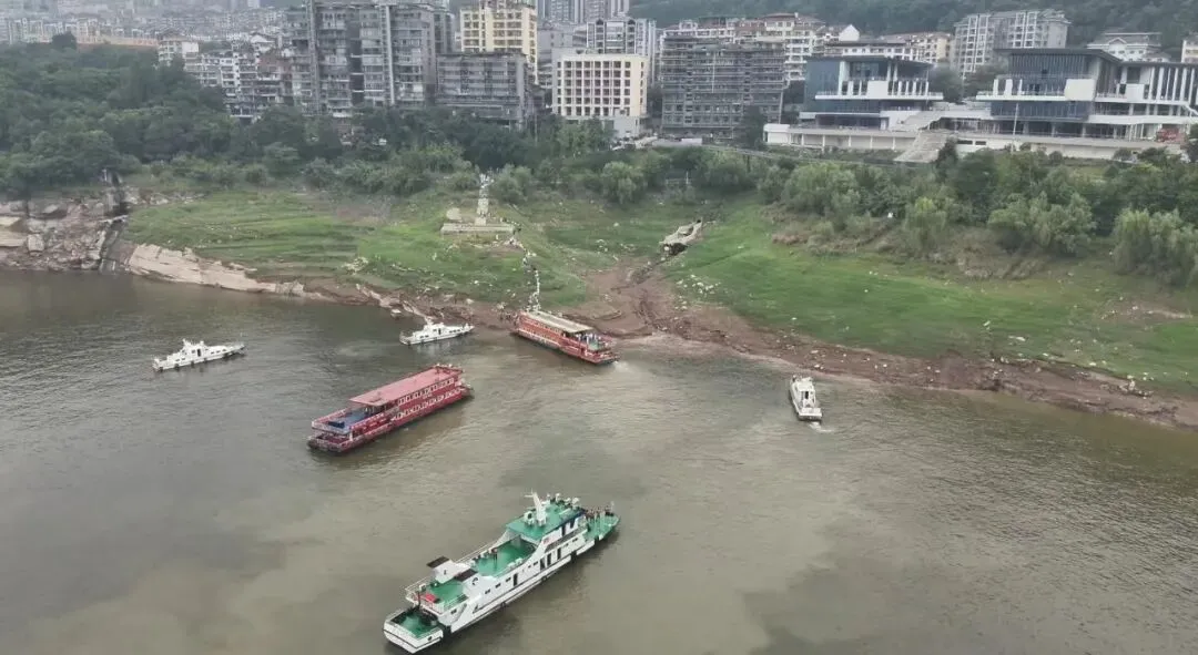 长江云阳航道部门暖心护航300余名中考学子-第1张图片-四季读书网