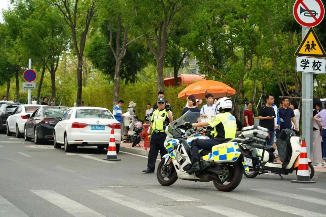 【齐鲁守护】逐梦中考 警色同行-第15张图片-四季读书网 【齐鲁守护】逐梦中考 警色同行-第15张图片-四季读书网