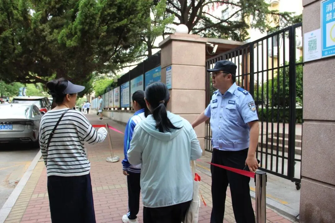 【齐鲁守护】逐梦中考 警色同行-第19张图片-四季读书网 【齐鲁守护】逐梦中考 警色同行-第19张图片-四季读书网