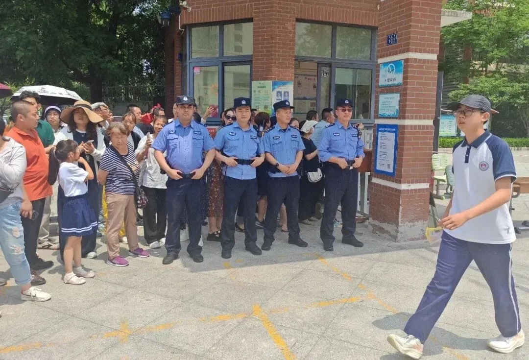 【齐鲁守护】逐梦中考 警色同行-第25张图片-四季读书网 【齐鲁守护】逐梦中考 警色同行-第25张图片-四季读书网