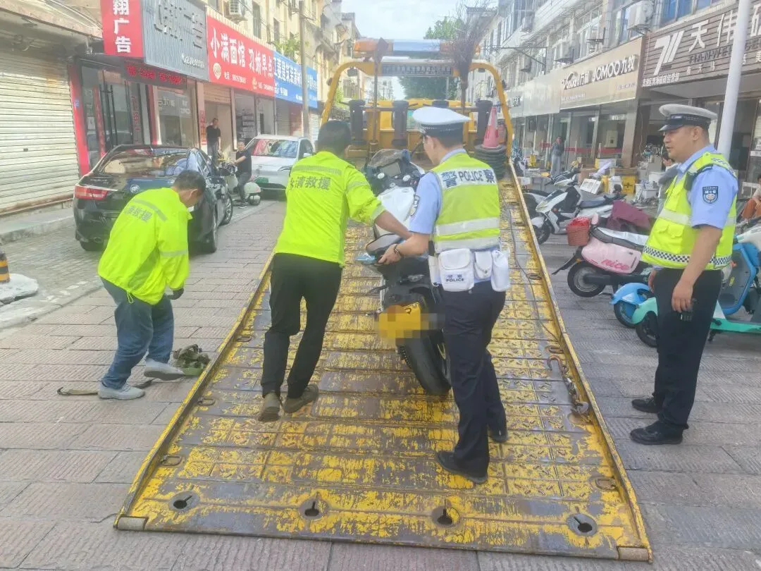高中考期间“炸街”扰民,后续来了…-第6张图片-四季读书网 高中考期间“炸街”扰民,后续来了…-第6张图片-四季读书网