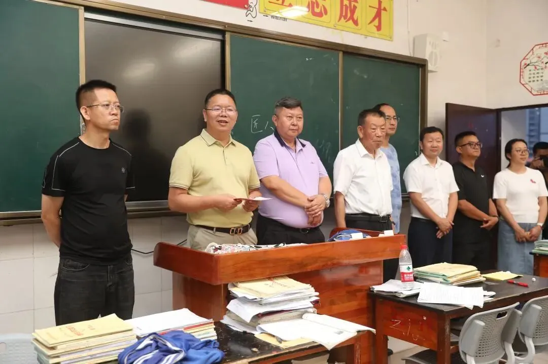 暖心寄语暖人心 鼓足干劲迎中考-第29张图片-四季读书网 暖心寄语暖人心 鼓足干劲迎中考-第29张图片-四季读书网